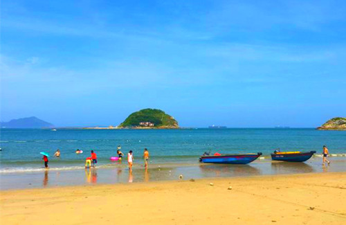 西沖海灘風光